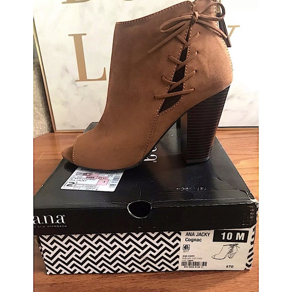 a.n.a Booties🤎 - Picture 2 of 5